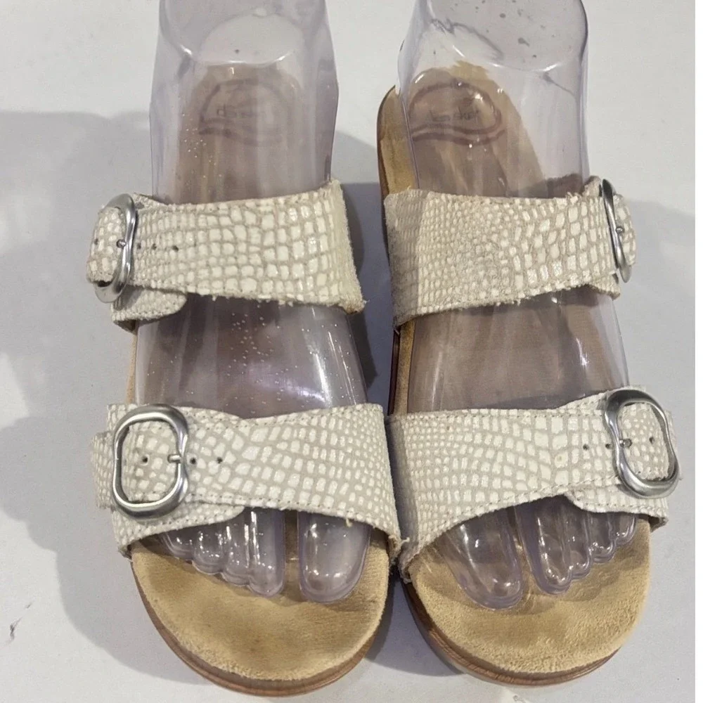 Dansko Sophie slip on leather sandals women's size 38 US 8 cream/ beige comfort